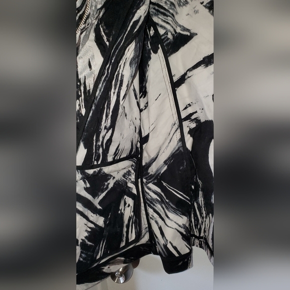 Berek small Vintage 3/4 Sleeve Art Jacket Small Black and White abstract belt - Picture 7 of 8